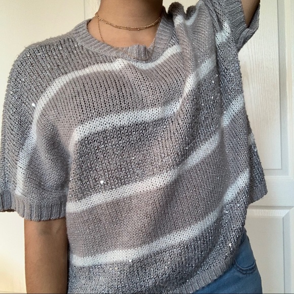 Est. 1989 Place grey w/ white knit shirt!! - Picture 4 of 9